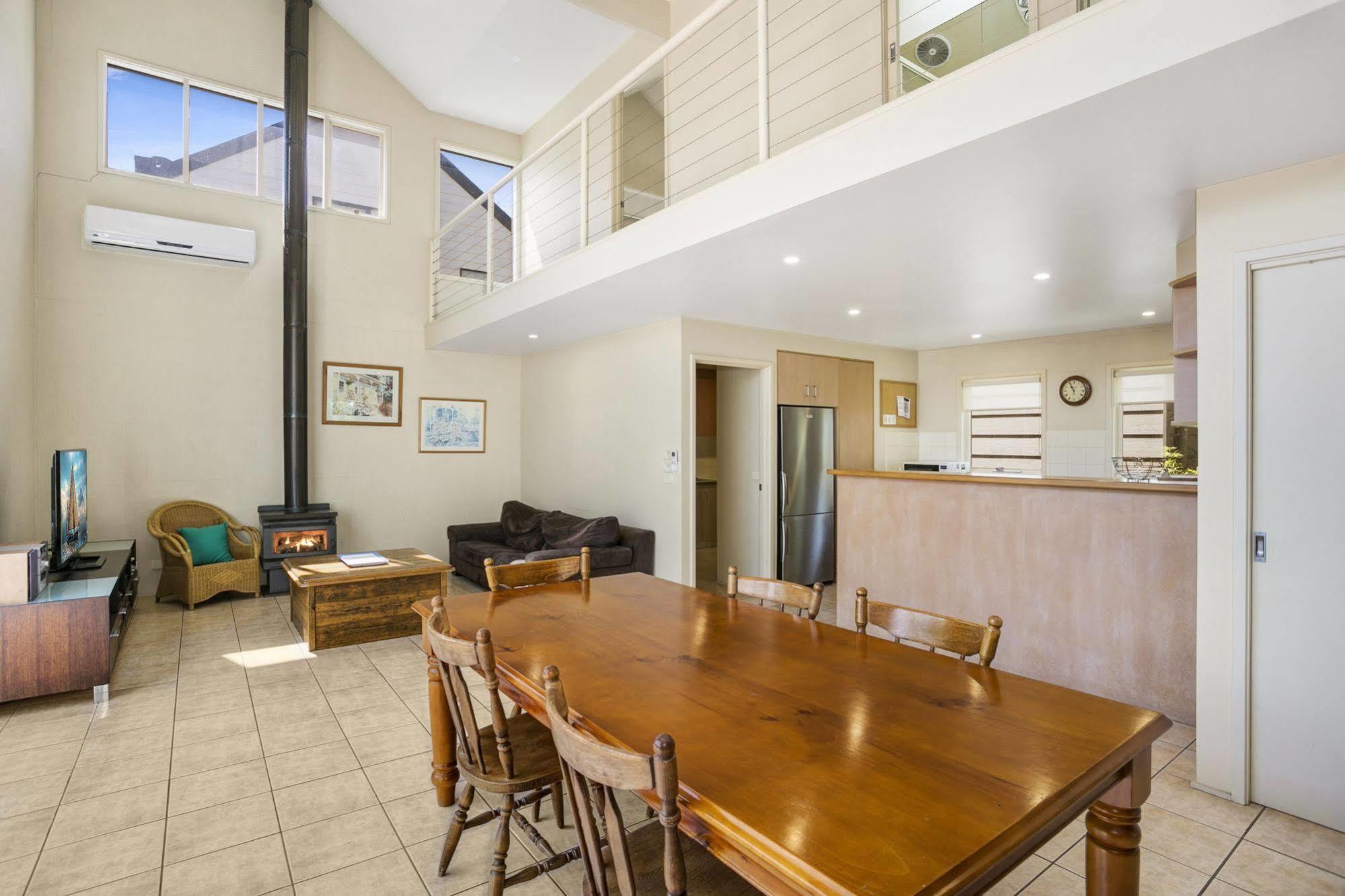 Terrace Lofts Apartments Оушън Гроув Екстериор снимка